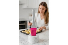 Resim Creatividad Solutions Silikon Yumurta ve Yağlama Fırçası- Isıya Dayanıklı Kompakt Mutfak Yardımcısı 722587 