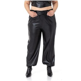 Resim Büyük Beden Paçası Büzgü Detaylı Deri Siyah Pantolon 001 