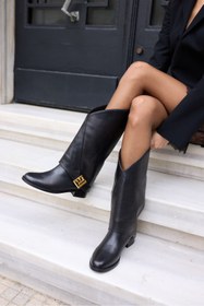 Resim ANGELİNA JONES BALMİ KADİN SİYAH GERCEK DERİ TOKA DETAY ÇİZME 