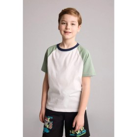 Resim DeFacto New Regular Fit Bisiklet Yaka Kısa Kollu Tişört Erkek Çocuk H6383A826HS 