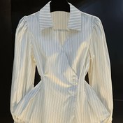 Resim Kedi Kulakları Şık Serisi: Modaya Uygun ve Çok Yönlü Ekose Gömlek, Şık Bluz Alternatifi,Açık Yaka Giysi,Şık Düğmeli Gömlek,Kadınlar için ekose gömlek,Klasik Yaka,Kadınsı Detaylar,Kaliteli Yapım,Özel Kesim,Olgun Kadınlar Modası,Şık Gardırop 