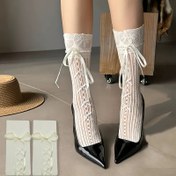 Resim 1 Çift Kadınlar için Şık Dantel Süslemeli Diz Üstü Çorap - Nefes Alabilen Polyester Karışımı, Çizgili Desen, İlkbahar/Yaz Modası İçin Siyah Sivri Burunlu, Günlük ve Resmi Giyim, Dantelli Çoraplar, Dizevli Fiyonk Detaylı, Yumuşak Dokulu 