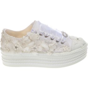 Resim Ayakkabı Tutkusu Stilo ® Beyaz Gelin Spor Ayakkabısı - Üç Boyutlu Aplikler ve İnci Süslemeleri ile Rahat ve Şık Tasarım 5cm 