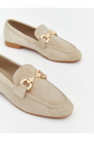 Resim LC Waikiki Bej Süet Görünümlü Metal Aksesuarlı Kadın Loafer 
