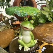 Resim Lotus Yaprağı Figürü için Kaprisli Reçine Kurbağa Tutma - El Yapımı Bahçe, Veranda ve Gölet Dekoru, Hava Koşullarına Dayanıklı İç/Dış Mekan Hayvan Heykeli Ev, Balkon veya Su Özellik Peyzajı için, Kurbağa Bahçesi Dekorasyonu 