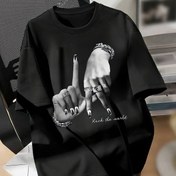Resim Kadınlar için Rahat Grafik Baskılı T-Shirt - Bol Kesim, Yuvarlak Yaka, Kısa Kollu "Kurtulun" Tasarımı, Beyaz Siyah El ve Tırnak Sanatı Stili, Yaz Modası Üst, Bayan T-Shirt 