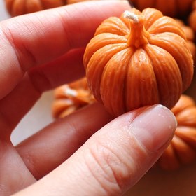 Resim Mini Balkabağı Kalıbı - Küçük Kare Tabanlı ve Yuvarlak Tepeli Mum, Sabun, Alçı için Kolay Çıkartma Yapışmaz Halloween Dekoru - DIY El İşleri, Parti Hediyeleri, Ev Dekorasyonu İçin Mükemmel - Yeniden Kullanılabilir Silikon Kalıp, Detaylı Dokulu, Dayanıklı El Sanatları Aracı, Hobi Severler 
