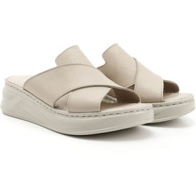 Resim Gönderi R Bej Çapraz Bantlı Dolgu Topuk Hakiki Deri Comfort Terlik Bej 