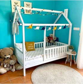 Resim Baby Kinder Wh. Lovely Ahşap Montessori Bebek Ve Çocuk Oyun Evi Ve Karyolası 