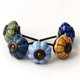 Resim 2/4 adet Renkli Gradyan Alt Boya Karpuz Şekilli Kollar, Yüksek Sıcaklıkta Dövülmüş Seramikten Yapılmış, Dolaplar, Çekmeceler, Gardırop, Gece Masaları, Makyaj Masaları, Dekoratif Kutular, vb. İçin Uygun. Kesilebilir Uzunlukta Vida Dahil, Kolay Kurulum İçin, Çeşitli Renklerde Mevcut, Sağlam ve Dayanıklı. 