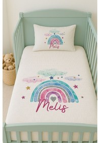 Resim %100 Pamuk İsme Özel İsimli 100x150 Cm Pike Seti Bulutlu Gökkuşağı 