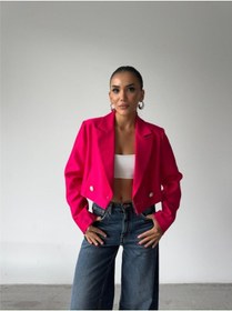 Resim Genel Markalar YONCA AKSESUAR ARKASI İNCİ DÜĞME DETAYLI CROP CEKET - Fuşya 