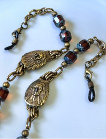 Resim Etnik Figürlü Antik Gold Gözlük Zinciri Kristal Taşlı -thınblack Antik Altın 
