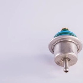 Resim Yakıt Basınç Regulatörü Escort 5-6-7 1992-1998 -fıesta 3 1992-1995 -mondeo 1993-1996 1.6ı-1.8 0280160509 96mf9c968da 96mf9c968aa 1021705 