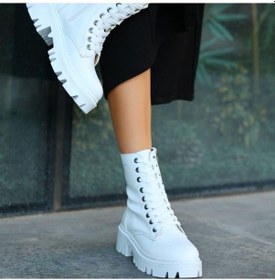 Resim Pabucmarketi Beyaz Suni Deri Bağcıklı Kadın Bot Çok Renkli 