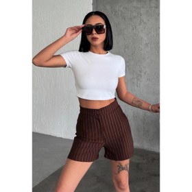 Resim Zarif Ve Şıklığı Bir Arada Sunan Yüksek Bel Krep Esnek Çimalı Çizgili Şort Kahverengi 