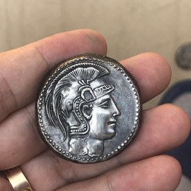 Resim Replika Antik Yunan Sikkesi - Spartalı Savaşçı Kask Tasarımı, Tarih Tutkunları ve Koleksiyoncular İçin Sağlam Kalaylı Metal Antika Para, Dayanıklı Yunan Mirası Sanatı 