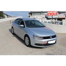 Resim Volkswagen Jetta Ön Çeki Demir Kapağı 2015-2019 Arası Astarlı 