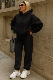 Resim classy moda “Kadın Oversize Eşofman Takımı - Rahat Kapüşonlu Sweatshirt ve Pantolon” 