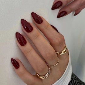 Resim 24 Adet Parlak Şarap Kırmızısı Basınçlı Tırnaklar - Orta Badem Uzun Şekil Tam Kaplama Akrilik Sahte Tırnaklar Kadınlar İçin, Minimalist Düz Renkli Parlak Bitiş, Günlük Kullanım & Özel Günler İçin Kolay Uygulanabilir & Dayanıklı, Hızlı Manikür, Zarif Tırnak Tasarımı, Pürüzsüz Yüzey, Güzellik Severler İçin Tırnak Takviyeleri 