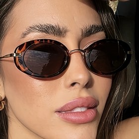 Resim Kadınlar ve Erkekler için Retro Oval Moda Gözlükleri - Sokak Stili ve Günlük Kıyafetler için Mükemmel Altın Metal Menteşeli Trend Pembe Küçük Çerçeve, Sokak Stili Gözlükleri | Şık Gözlükler | Yüksek Kaliteli Görünüm 