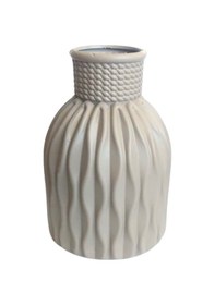 Resim Kendinden Desenli Dar Ağızlı Plastik Vazo - Çok Amaçlı Kalemlik Fırçalık Vazo 12,5 X 8,5 Cm Krem 