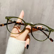 Resim Yüksek kaliteli yuvarlak çerçeve ve küçük çerçeve moda düz ayna ultra hafif ve basit trend gözlük çerçevesi 