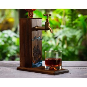 Resim Bk Gift Kişiye Özel Kabartma Isimli Tarihli Pirates Ship Tasarımlı Musluklu Ceviz Ahşap Şarap Standı-6, Viski Çeşmesi, Babaya Hediye, Içecek Dispenseri 