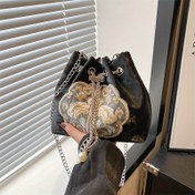 Resim Kadınlar için Şık Nakışlı Çiçekli Kova Çanta - Zincir Askılı, Kilitli ve Sabit Omuz Askılı Vintage Esintili Crossbody - Krem/Pembe/Siyah Renklerde Mevcut 