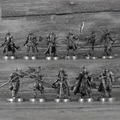 Resim 1 Adet Minyatür Beyaz Bakır Şövalye Asker Figürü - Masa & Yatak Odası İçin Karmaşık Metal Savaşçı Dekoru, İdeal Doğum Günü Hediyesi, Güç Gerektirmez, Ordu Dekoru 