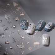 Resim Parlak 3D Noel Tırnak Sanatı Stickerları - Kar Taneleri, Fiyonklar, Ağaçlar & Kardan Adam | Kadınlar & Salonlar için DIY Manikür Çıkartmaları 