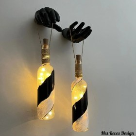 Resim Siyah Heykel El Dekorlu Pilli LED Işıklı Vitray Cam Şarap Şişesi Aplik 2'li Set Cafe Bahçe Ev Dekor 