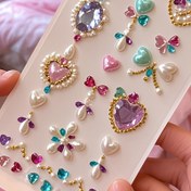 Resim Yüz makyajı süslemeleri, kendinden yapışkanlı çıkartmalar, sahne taşları, rüya gibi yüz dekorasyonları, benzersiz yıldız ve ay tasarımlar, canlı renkler, renkli yamalar 