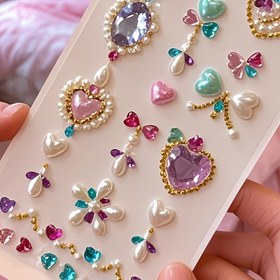 Resim Yüz makyajı süslemeleri, kendinden yapışkanlı çıkartmalar, sahne taşları, rüya gibi yüz dekorasyonları, benzersiz yıldız ve ay tasarımlar, canlı renkler, renkli yamalar 