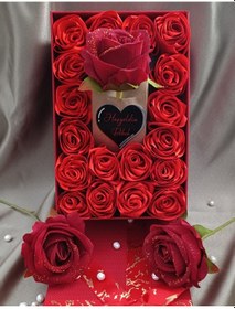 Resim İnci Mode Hoşgeldin Bebek 18+1 Çiçekli Kutu Hediyelik Çiçek Kutusu Kırmızı Doğum Hediyesi Bebebk Loh 