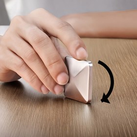 Resim Güçlü Döndürme ve Sallanma Dinamikleri ile, Eğlenceli ve Rahatlatıcı, Çeşitli Renklerde Mevcut, Küçük Masa Oyuncakları İçin Mükemmel. 