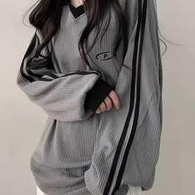 Resim Kadın Vintage Kazak - Yan Şeritli, Siyah ve Beyaz Retro Üst, Günlük ve Resmi Kıyafetler için Bol Kesim Uzun Kollu Kazak - Bahar/Sonbahar Geçiş Kıyafetleri, Sevimli Kazaklar, Rahat Giyim, Klasik Şerit Detayı, Rahat Kumaş, Bahar Modası, Rahat Stil, Yumuşak Malzeme, Şık Bluz, Ofis Kıyafeti 