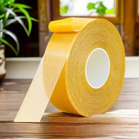 Resim Zemin sabitleme için yüksek yapışkanlı kırmızı halı birleştirme matı çift taraflı bant, her iki tarafı da su geçirmez, iz bırakmadan güçlü ızgara çift taraflı bant duvar kağıdı balonlar için, 2.5cm*10m 