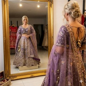 Resim Aashiv's Collection Gelinlik Hint Lehenga Choli Gelinlik Takımı Mor Işlemeli 