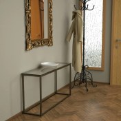 Resim Evka Potrica Dresuar - Eskitme Pirinç Şeffaf Cam Tabla 