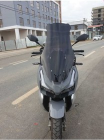 Resim Motocam Rks Veloce 150 Siperlik Ön Cam 2023 2024 Model 65cm Siyah Renkli 4mm Orta Boylu Cam 