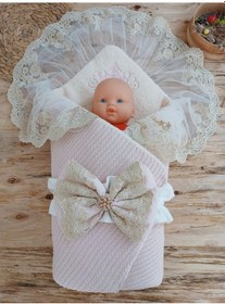 Resim Yenidoğan Kuzulu Taç Nakış Güpürlü Fiyonklu Duvaklı Prizma Taş Unisex Kundak Bebek Battaniyesi Pembe 