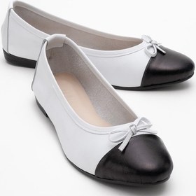 Resim Luvishoes Luvi Shoes Jens Beyaz-siyah Cilt Hakiki Deri Fiyonklu Kadın Babet Ayakkabı Beyaz - Siyah 