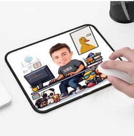 Resim Kişiye Özel Karikatürlü Fotoğraflı 33x28 Cm Mousepad Kaymaz Taban Rahat Konforlu Mouse Pad 