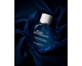 Resim Clarins Eau Ressourcante 100 ml Tedavi Parfümü Odunsu Çiçek Notaları ile Rahatlatıcı Koku 