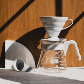 Resim Hario V60 02 Beyaz Seramik Kahve Demleme Seti 