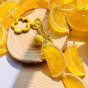 Resim 5 Adet Limon Dilimi Kaboşonlar - Canlı Narenciye Tasarımlı Şeffaf Reçine Süsler, Gerçekçi Tohumlar & Su Damlaları ile Yazlık Takı DIY için, Kawaii Telefon Kayışı Yapımı, Narenciye Temalı Ev Dekorasyon Süsleri, El Yapımı Aksesuarlar, Eğlenceli Tasarım, Detaylı İşçilik, Dekoratif Kaboşon, El İşi Tutkunları, Sevimli Süslemeler, El Yapımı Detaylar, DIY Süslemeleri, DIY Hobi Severler 