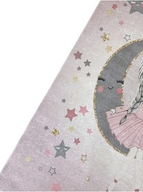 Resim Çocuk Odası Halısı Ayda Oturan Kız Yıldızlı Desenli Pembe Dijital Baskı Kaymaz Makinede Yıkanabilir Pembe 