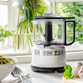 Resim KitchenAid Mini Mutfak Robotu 240 W 830 ml – Kompakt, Paslanmaz Çelik Bıçaklı, Almond Cream, Tek Tuşla Kolay Kullanım 