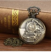 Resim Hediye Sahibi Retro Tasarımlı Quartz Tren Kabartmalı Zincirli Köstekli Cep Saati 